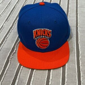 Youth MITCHELL & NESS NY KNICKS Snapback Hat - Blue & Orange